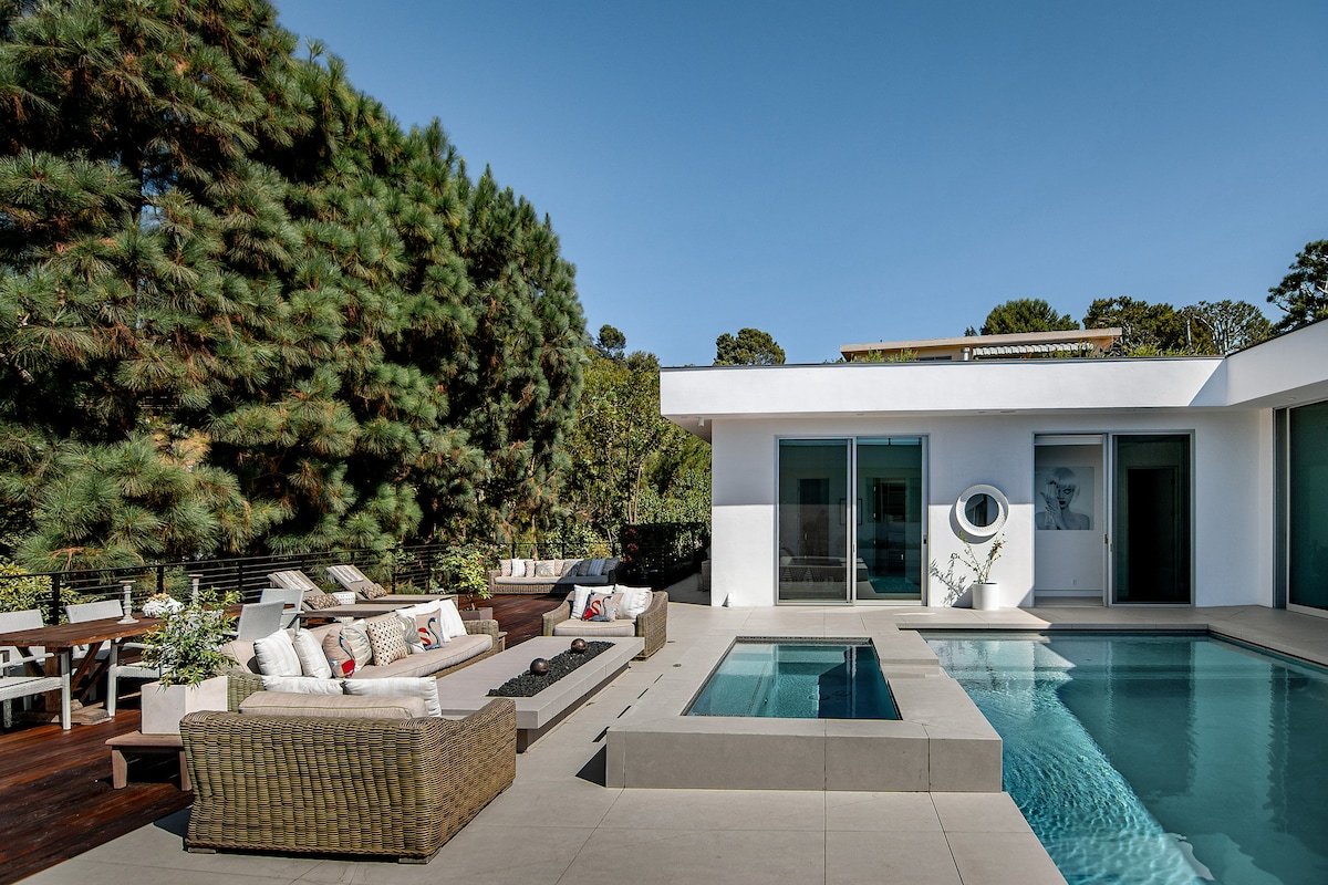 Trousdale Modern gallery image 3