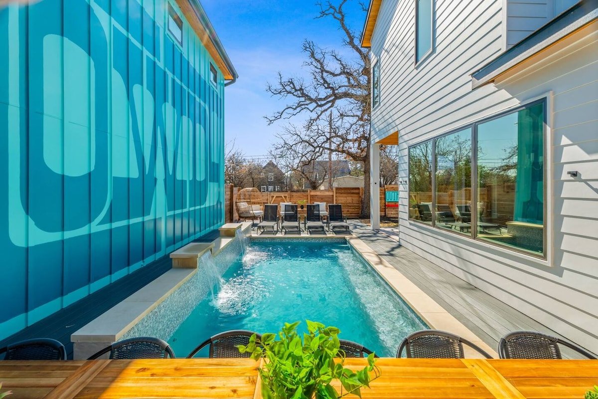 Howdy House | Heated Pool | Gas Grill | Sleep16+ gallery image 5