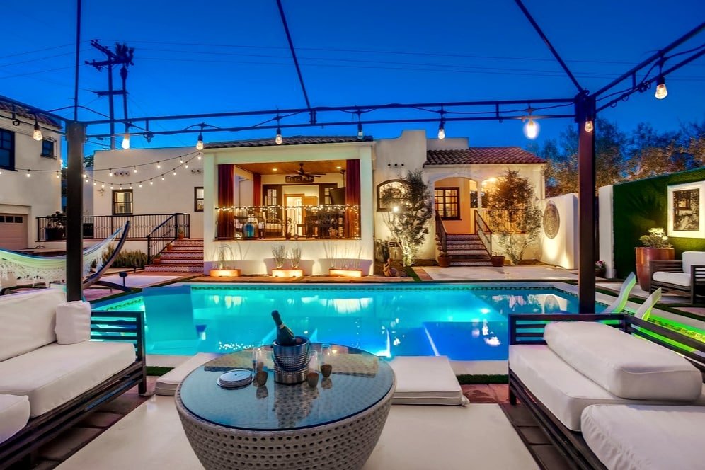 “1 to 16 Guests – Main House + Guest House & Pool” gallery image 4