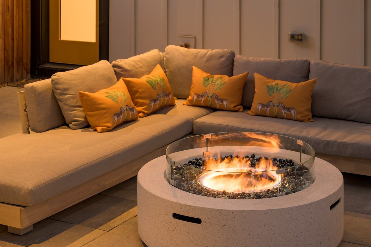 Luxury & Walkable | Movie|Game Rm HotTub | Rooftop gallery image 5