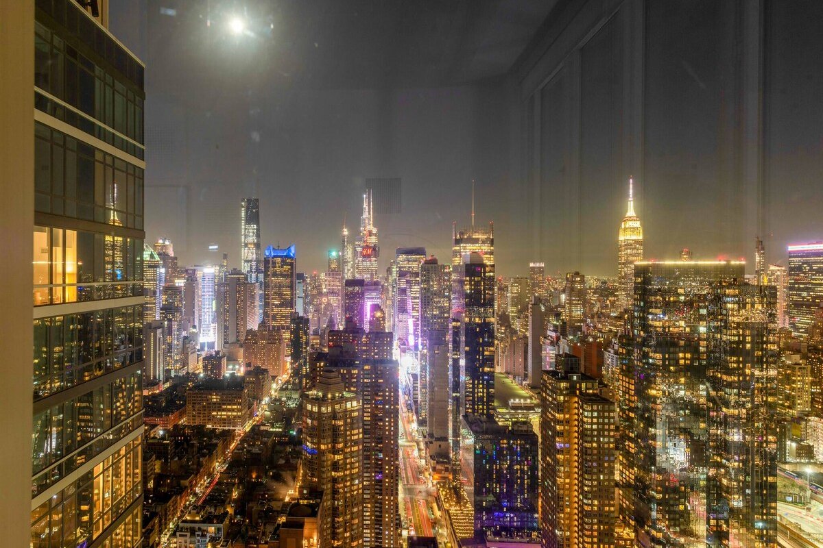 NYC Skyline Penthouse 2Br/2Bath gallery image 4