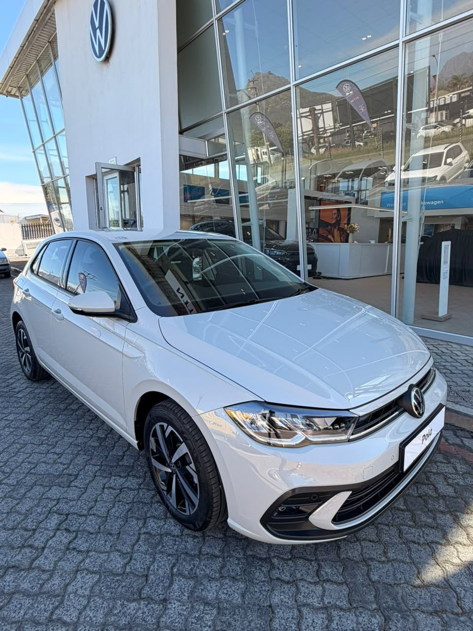 VOLKSWAGEN POLO 1.0 TSI LIFE DSG for Sale in South Africa