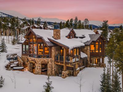 Ski in/Ski out + Hot Tub – Epic Retreat