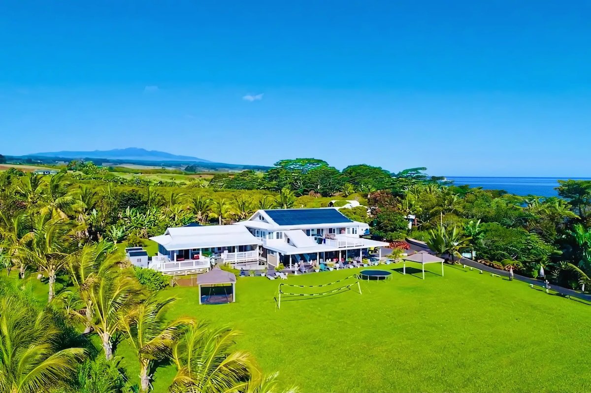 Hawaii Wellness Retreat | Private Waterfall Estate gallery image 2