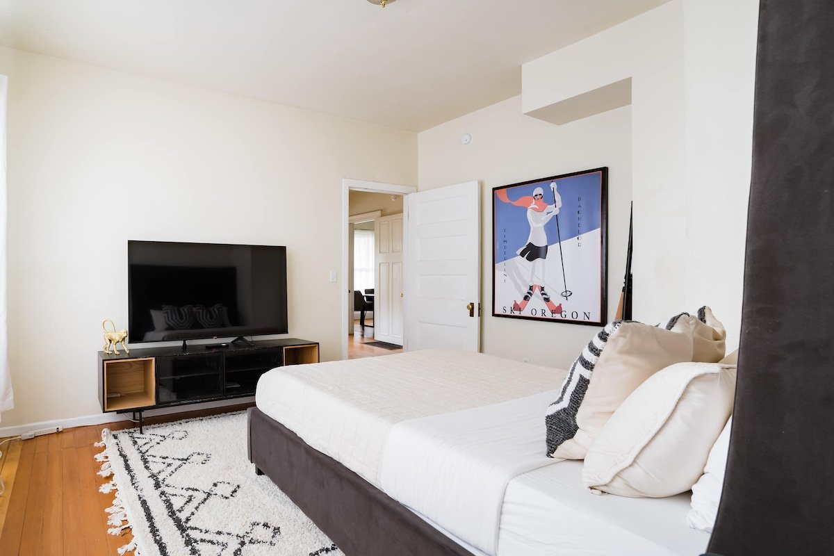 NW Portland Icon | Former Mayor’s 6BR Home gallery image 5