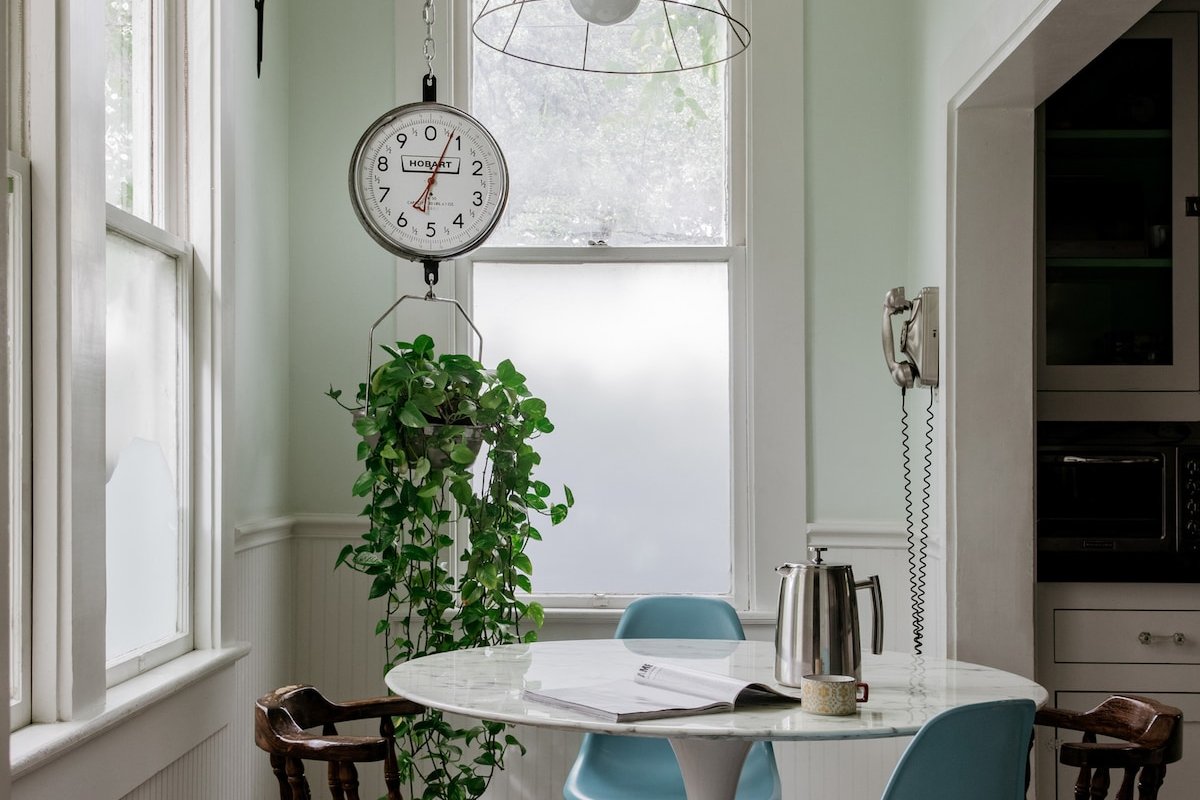 Elegant Historic Estate: Professionally Designed. gallery image 4