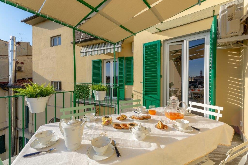 Paola’s home – terrace with view of Florence gallery image 4