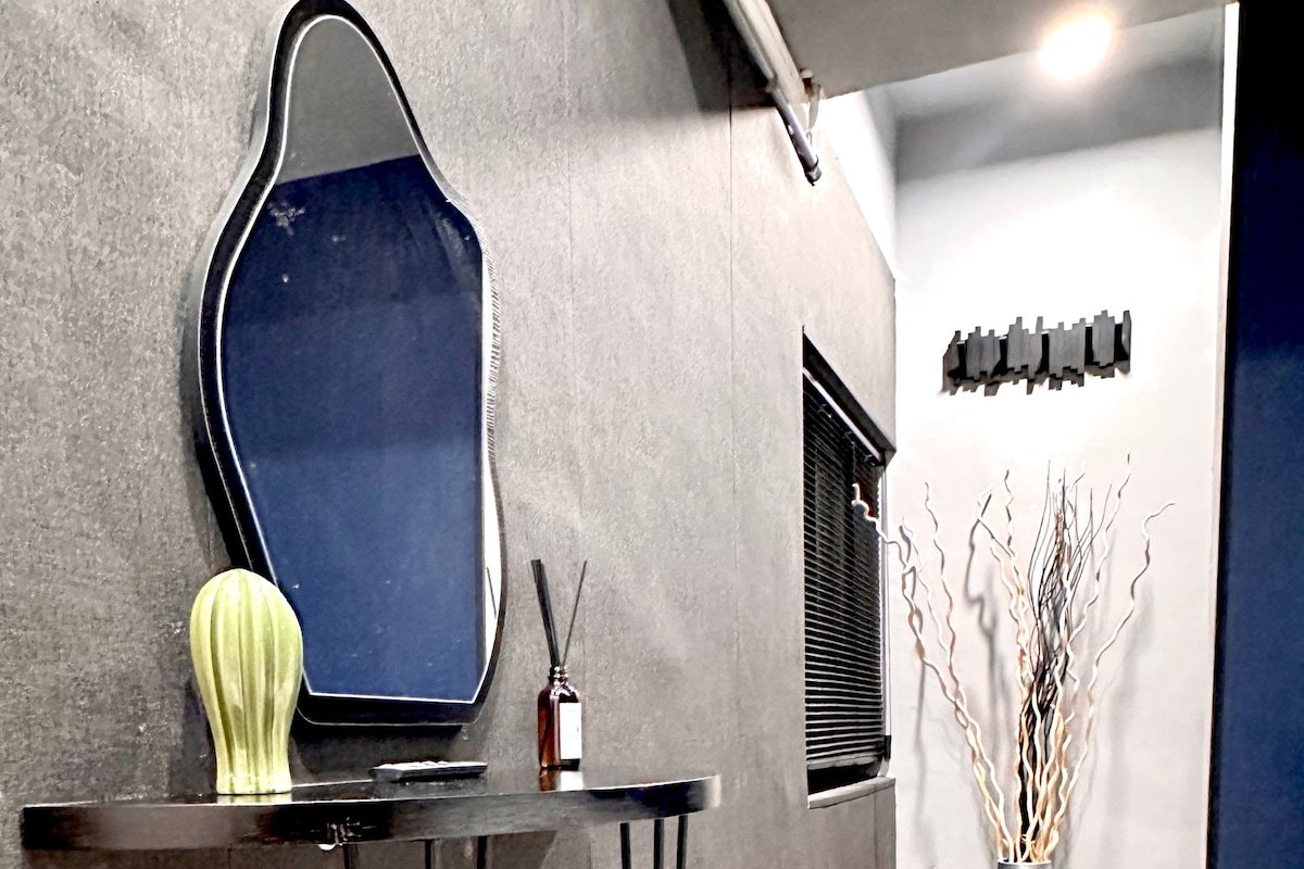 Taipei101_西門町_饒河夜市_經典復古4～12人公寓2樓_松山捷運步行1分鐘 gallery image 4