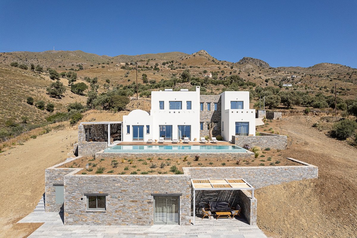 Villa Castellum with hammam and free heated pool gallery image 3