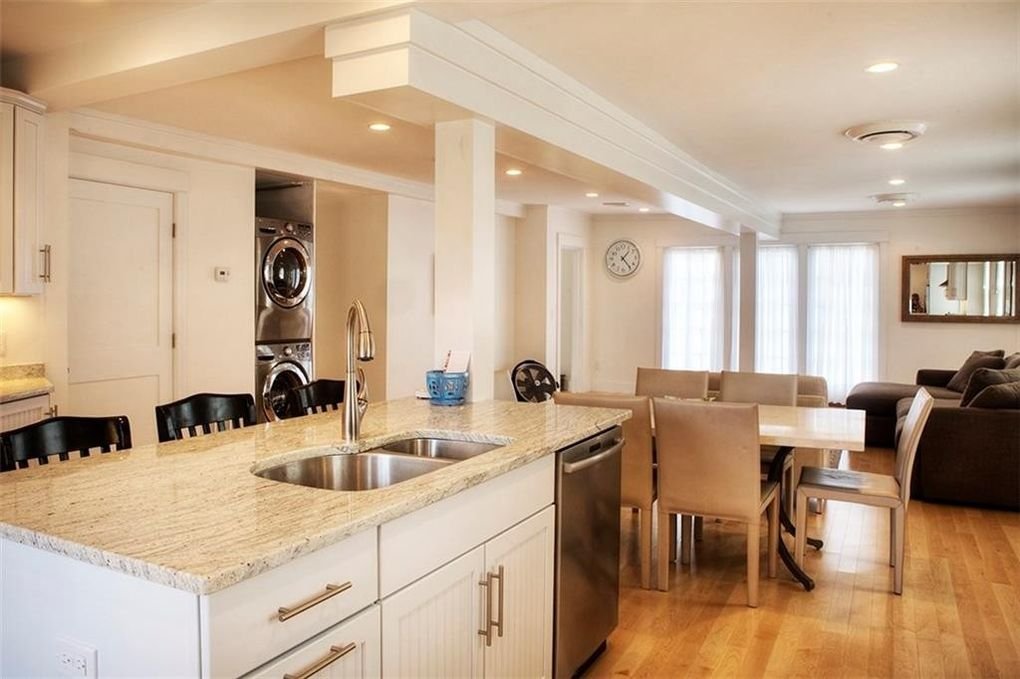 Peleg Barker House. Spacious & Family Friendly! gallery image 4