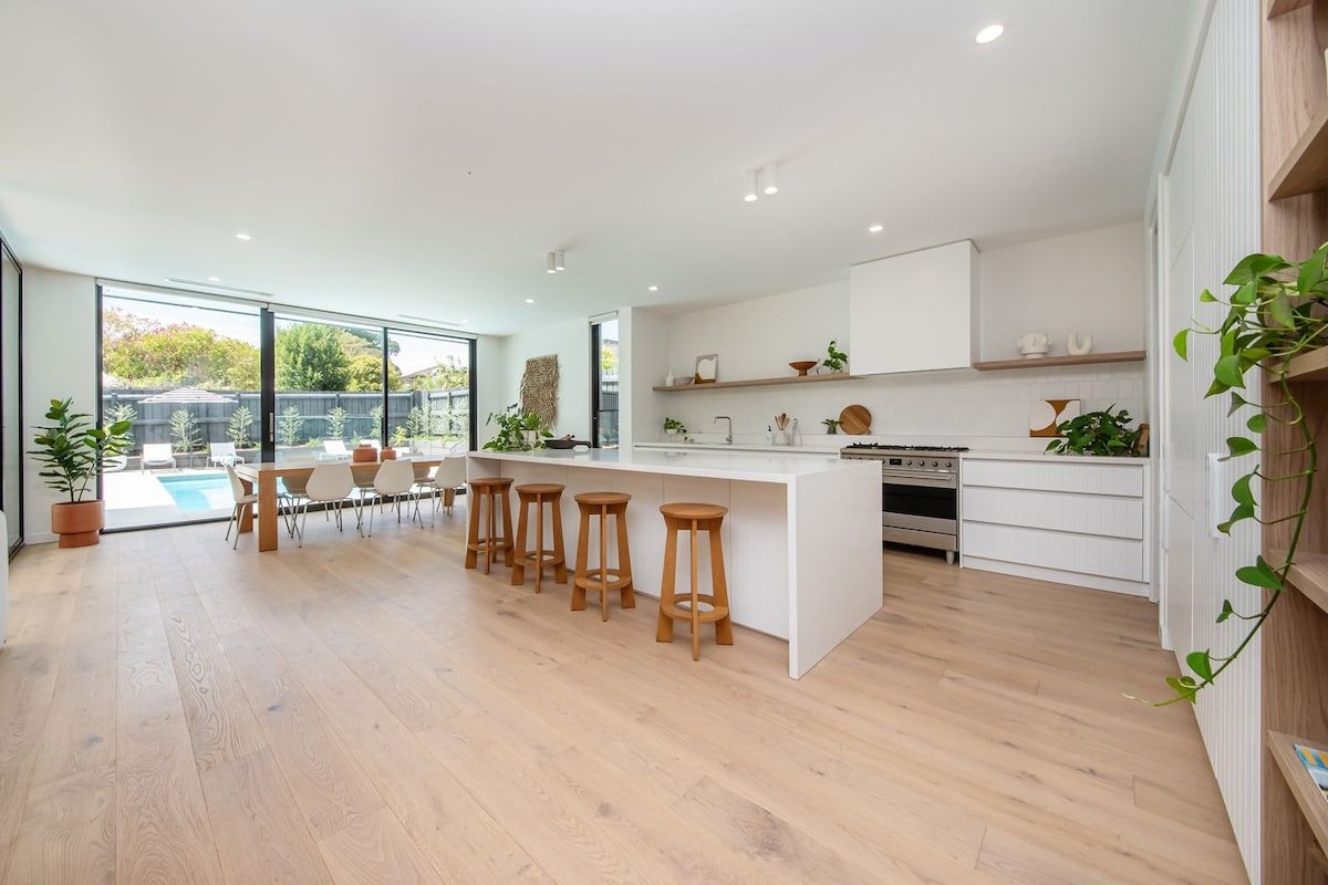 Bayleaf Beauty in Blairgowrie with pool gallery image 4