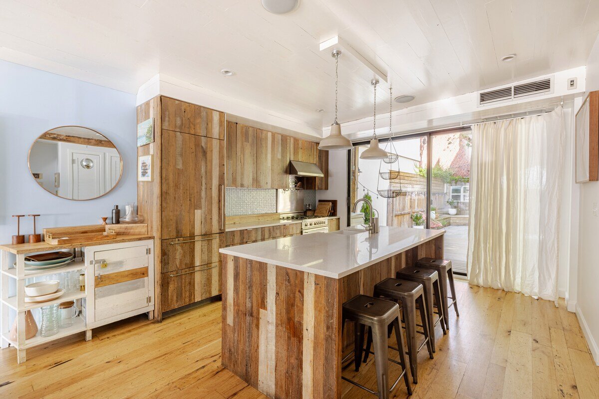 Beautiful house in the heart of Williamsburg gallery image 4