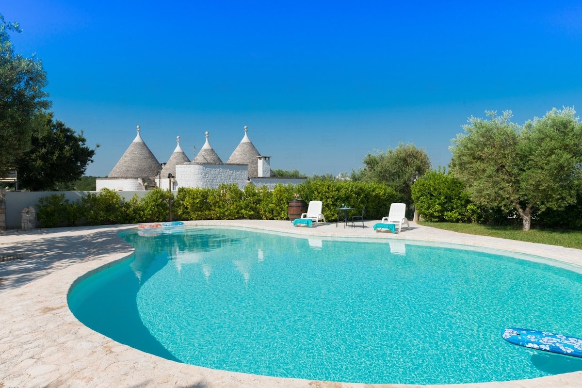 HelloApulia Trulli Albapetra with private pool gallery image 2
