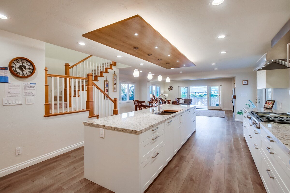 Point Loma Serenity -6BR/4BA Luxury w/ Views gallery image 3