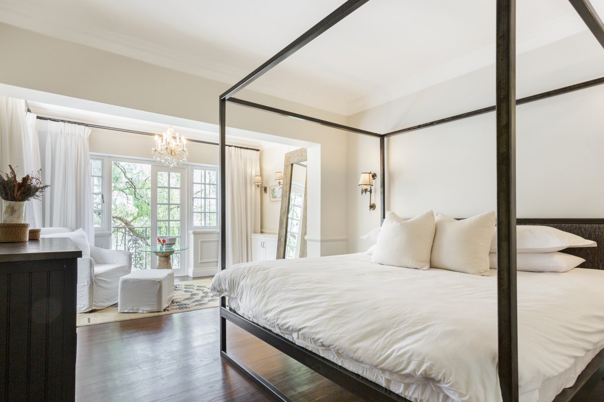 De Waterkant Villa with Rooftop Terrace and Pool