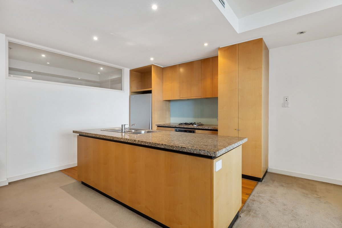 Lux Short Stay (3 Bedrooms) at Clarendon Tower gallery image 5