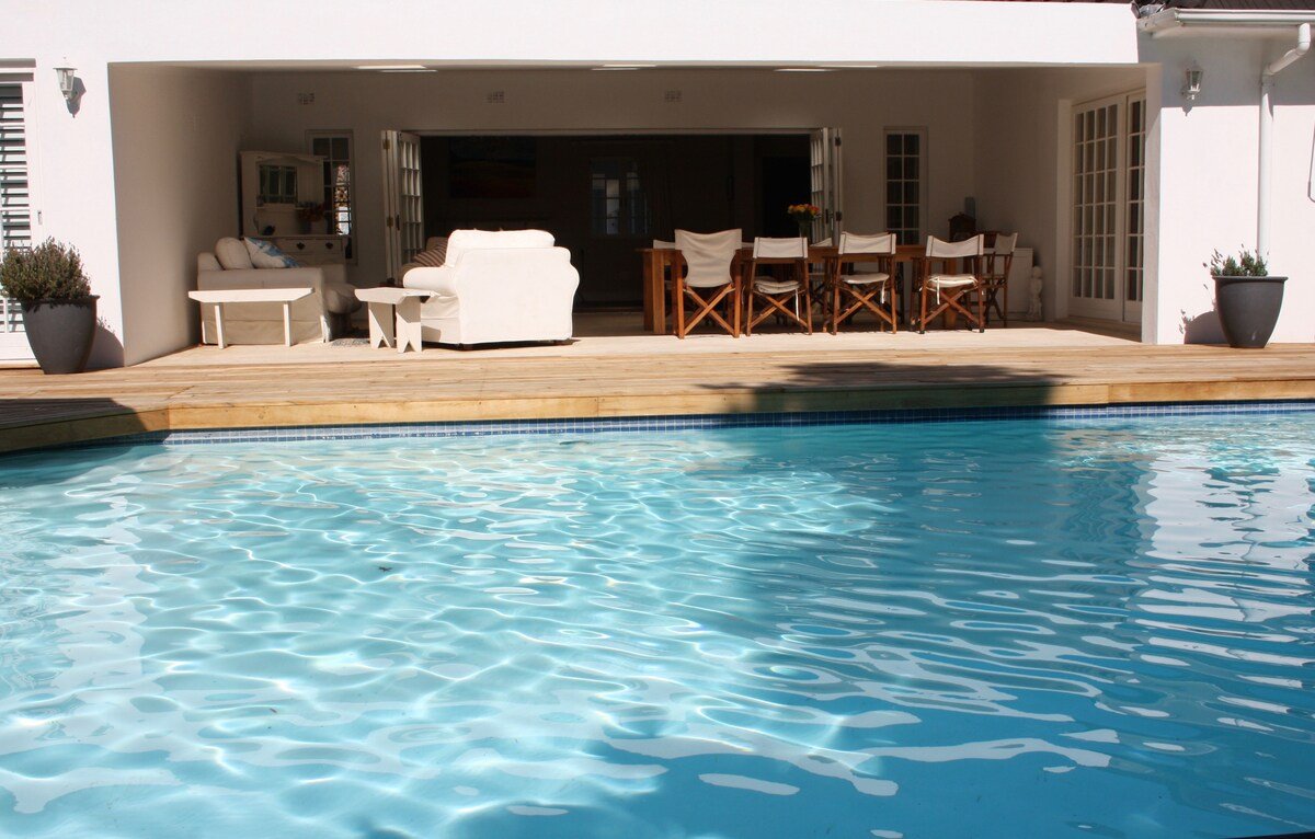 Constantia Garden Lodge – Family Home gallery image 5