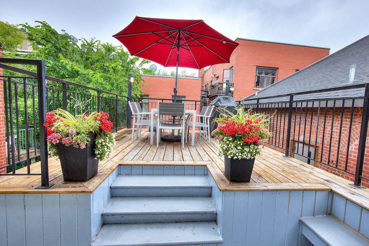 Downtown’s Big Groups & Big Adventures Townhouse! gallery image 2