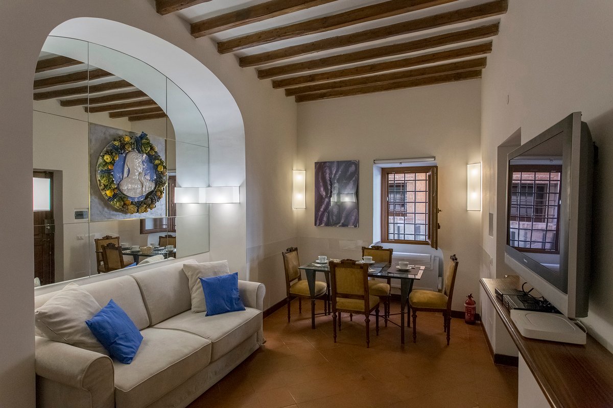 Navona apartment