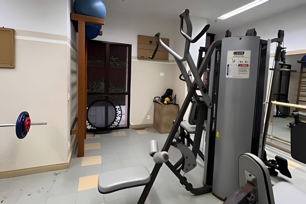 Frontbeach Upscale in the Heart of Ipanema up/to 4 gallery image 3