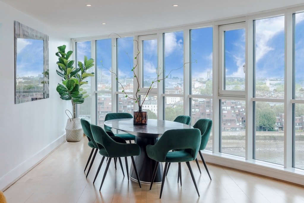 Divine Views from a Breathtaking LuxXe Penthouse gallery image 5