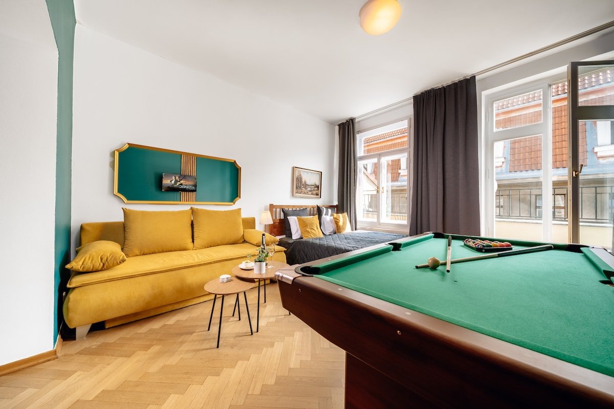 Billiard Penthouse Haven Prague city center XXL gallery image 2