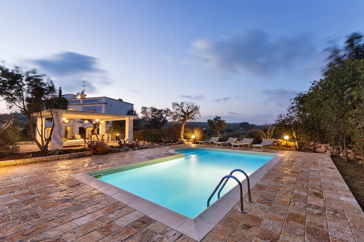 La Casa Blu, antica Villa con piscina e Spa gallery image 3