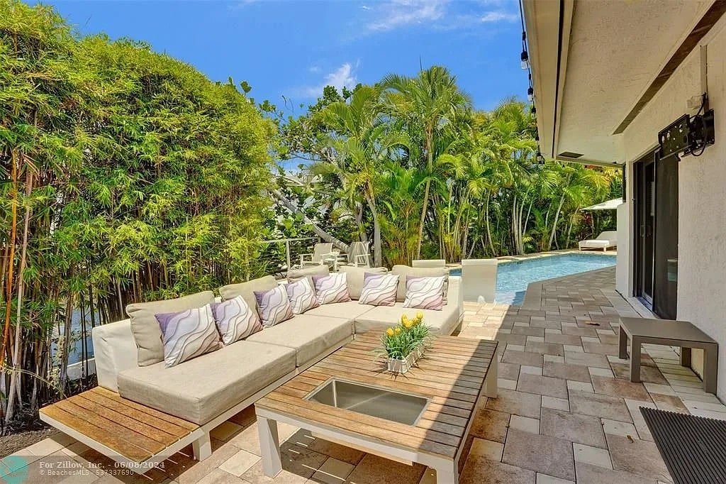 Lux Waterfront Getaway: 6min to beach & Pets-OK gallery image 5