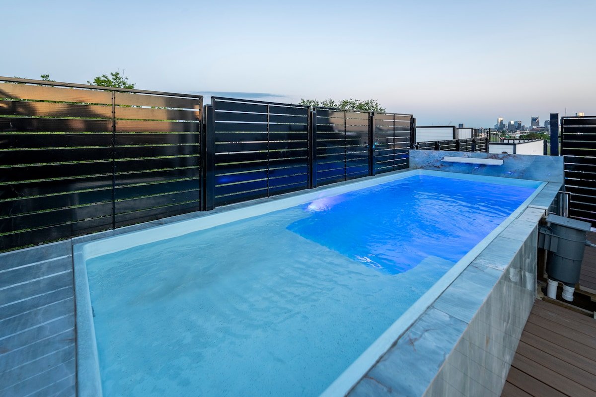 The Golden Manor gallery image 2