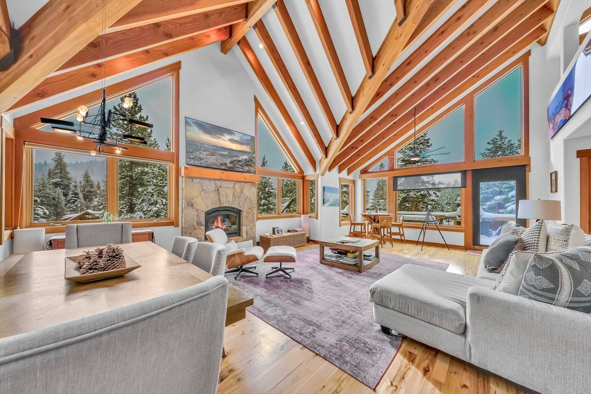 Stunning Mountain Gem with Hot Tub Near Palisades