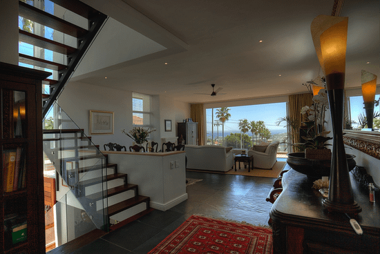 Photo 2 of Villa Protea accommodation in Fresnaye, Cape Town with 3 bedrooms and 3 bathrooms