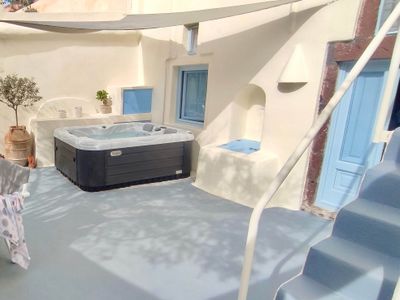 The Cave Complex by A Terre Caves & Villas