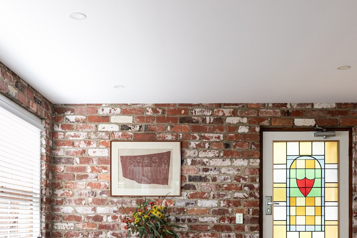 The Loft House- walk to the beach and cafes gallery image 4