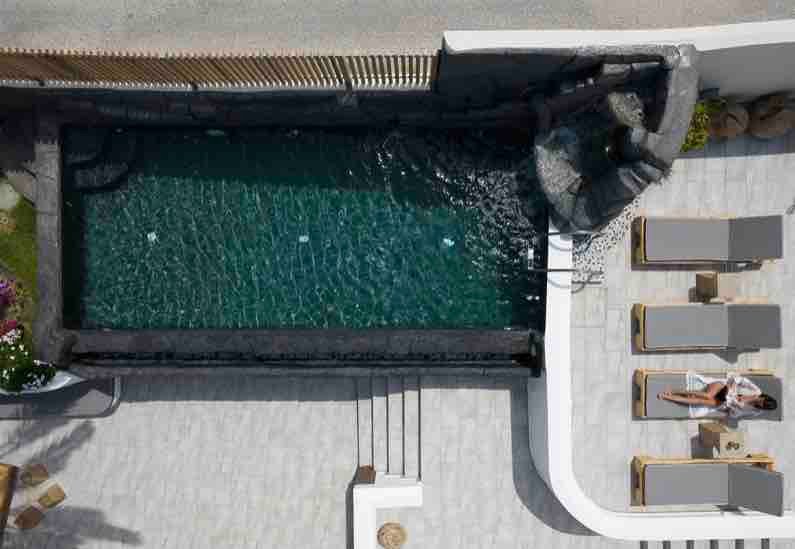 Black occhio Villa with private pool