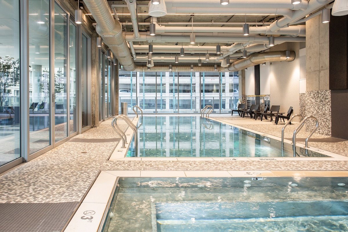 PH w/ Bean & Lake Views, An Elite Stay gallery image 4