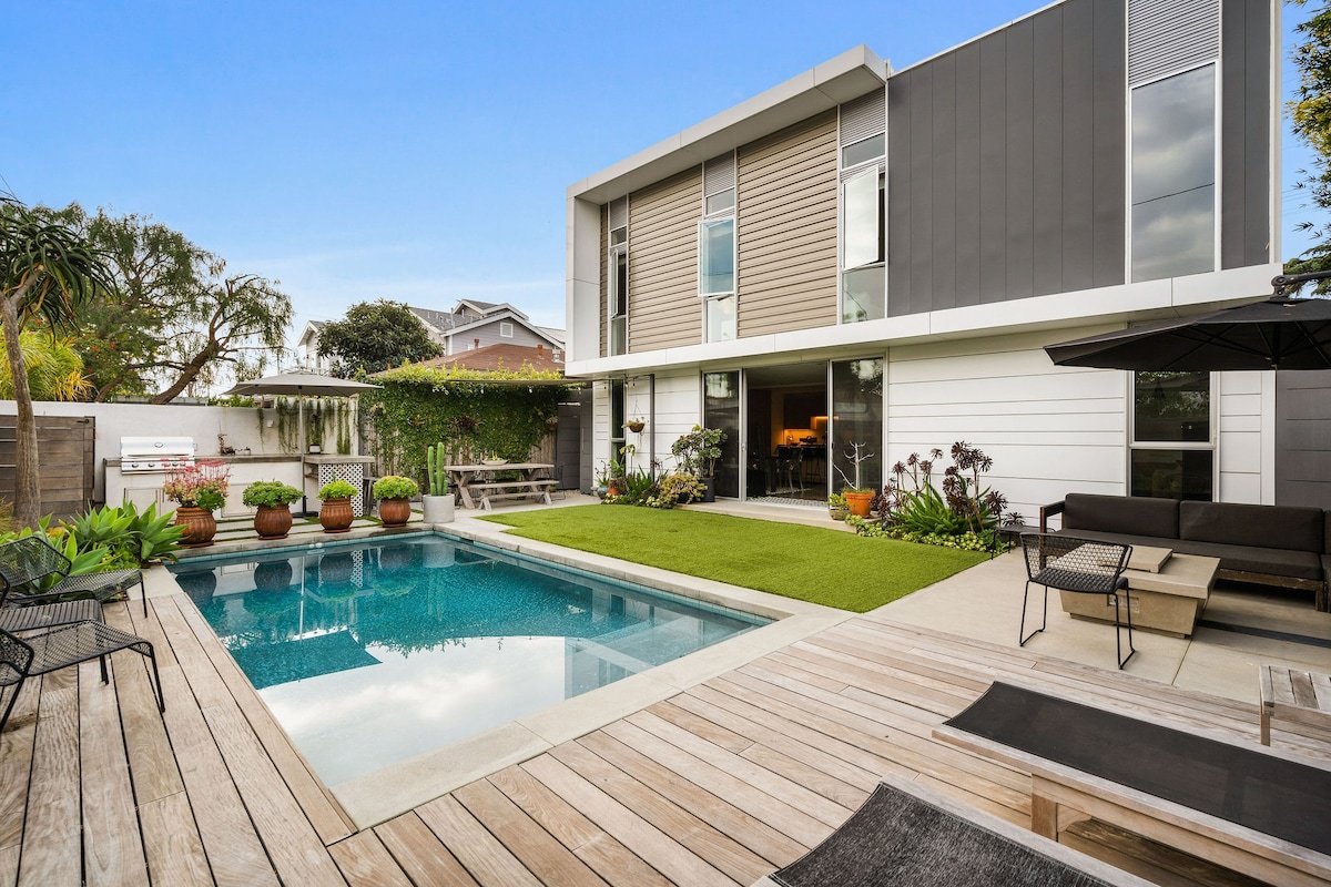 The Venice Edge – Luxury Architectural Retreat gallery image 3