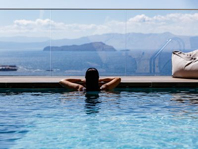 Omma Villa – hot tub, sauna, heated pool & seaview