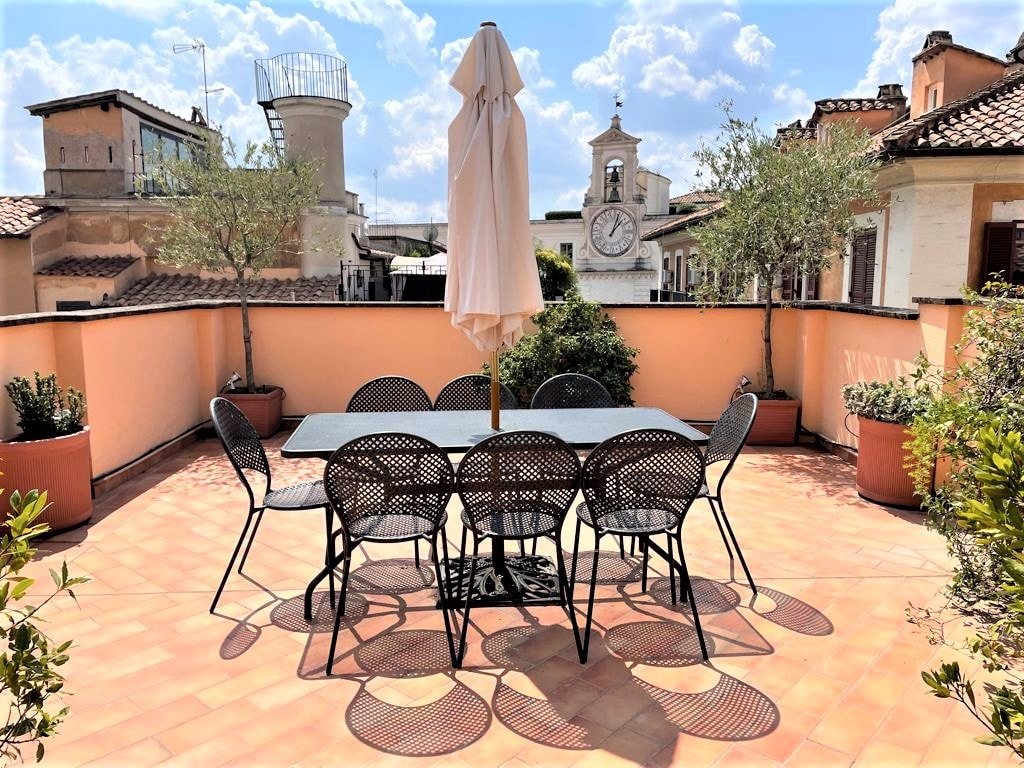 Pink Rooftop Campo de’ Fiori gallery image 3