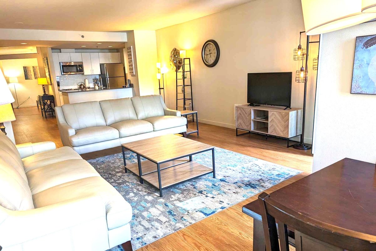 Harbor Steps-Best Spot Downtown!