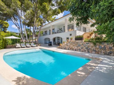 Luxury Villa, sea views. Underfloor heating