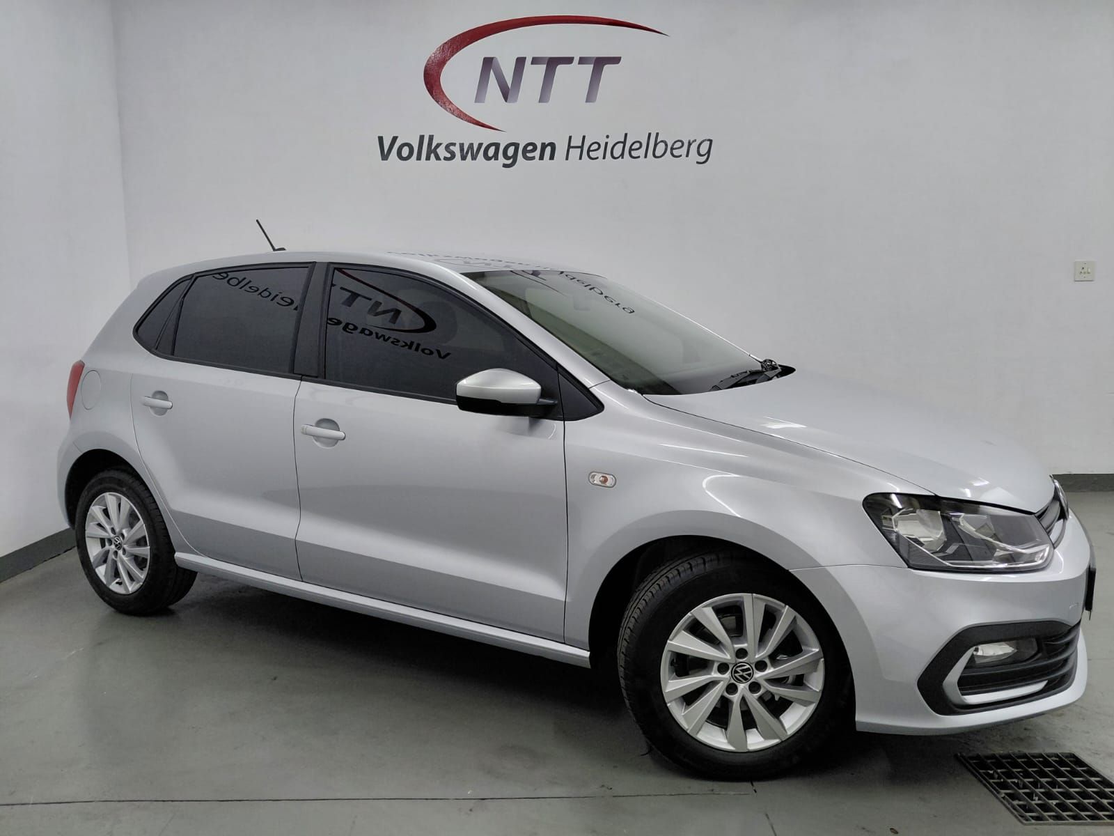 VOLKSWAGEN POLO VIVO 1.4 LIFE for Sale in South Africa