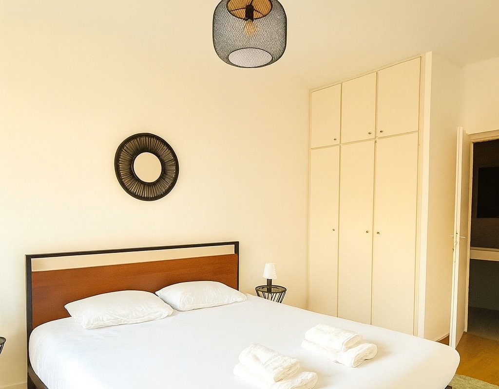 L’Émeraude – Beautiful Apartment in City Center gallery image 3