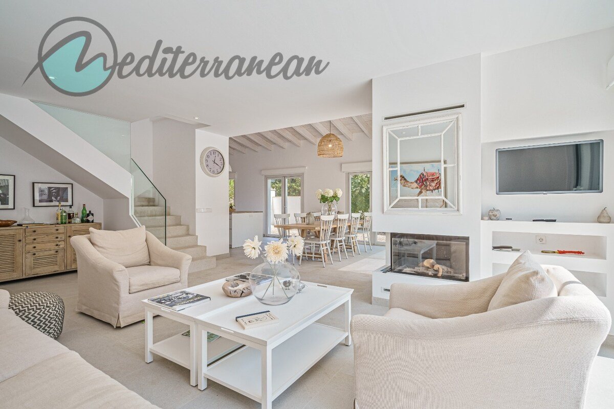 White Villa of the pier by villasmediterranean gallery image 5