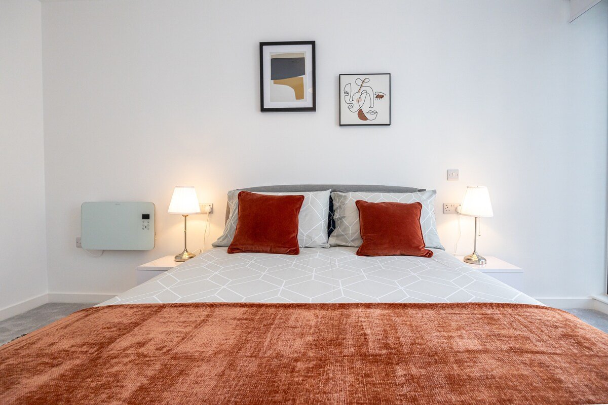 Pet friendly 2BR near Piccadilly | Asquare Letting gallery image 5