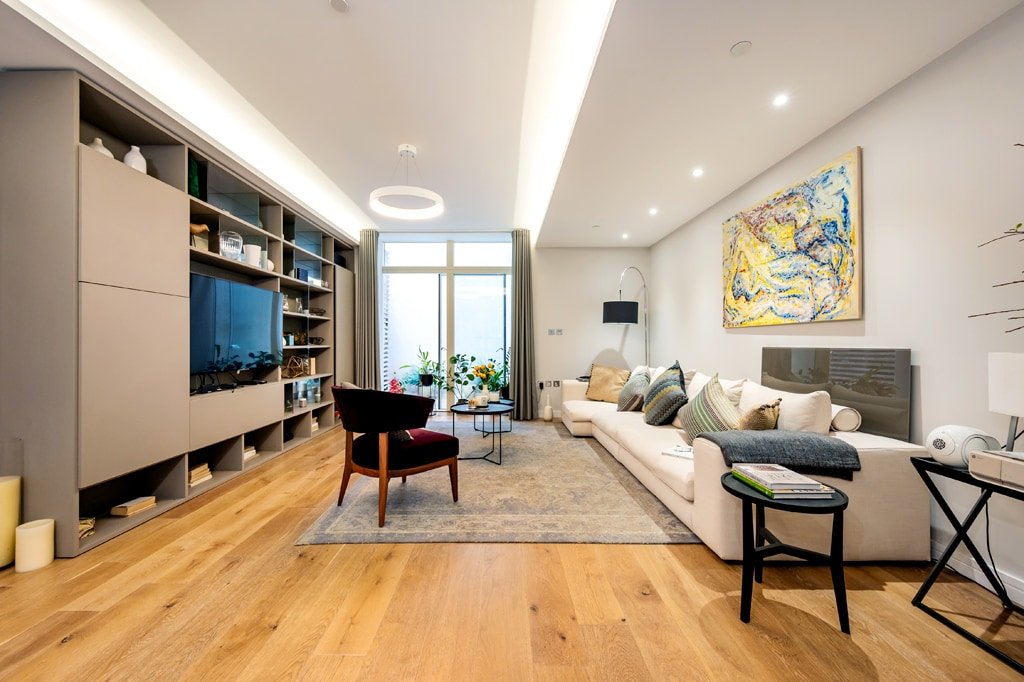 Three Bed, Luxurious Leicester Square Duplex gallery image 3
