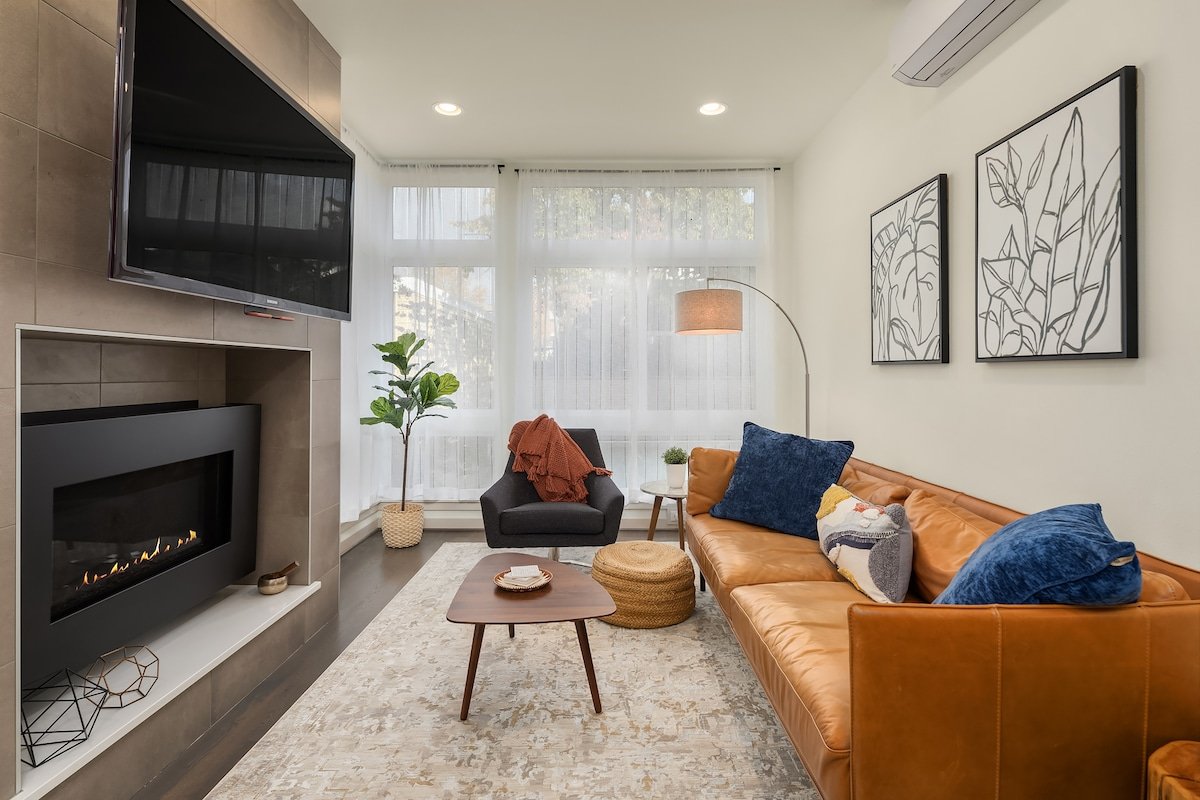 The Haven – A Stylish Townhome on Queen Anne gallery image 4