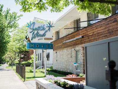 Mayor’s Suite @ South Wind Motel