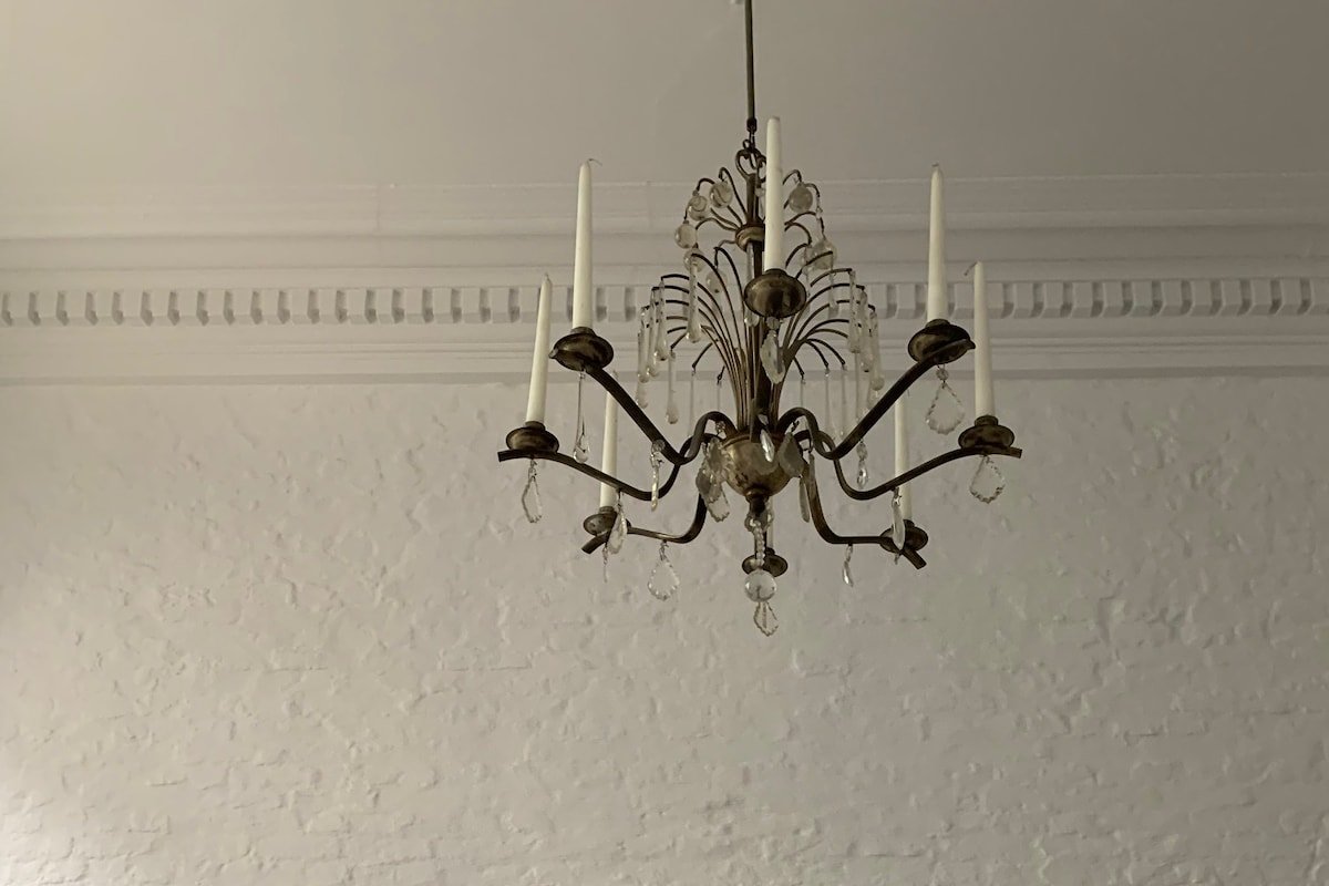 Stijlvol herenhuis met privéparking voor max. 10p gallery image 5