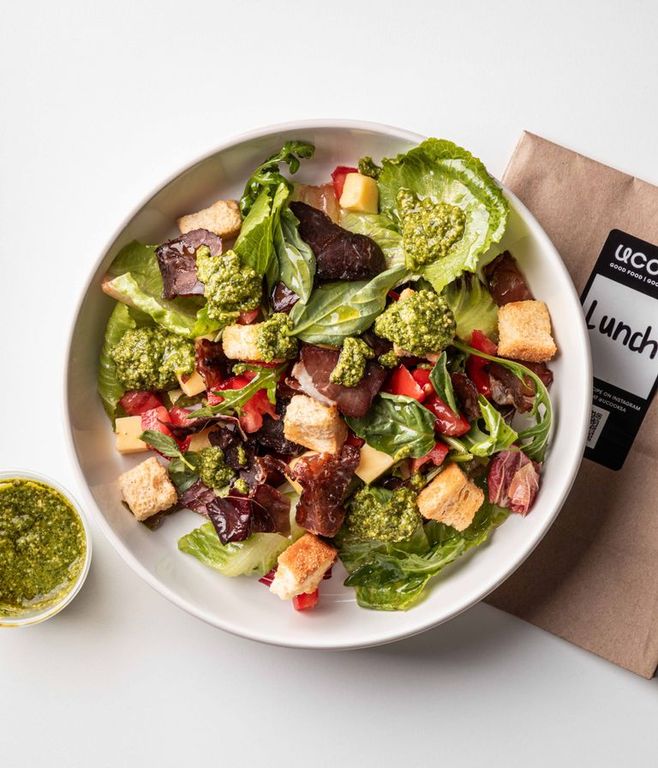Photo of Caprese-style Biltong Bowl