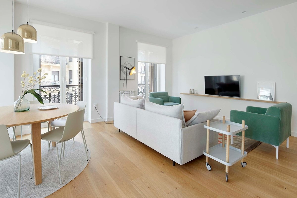 Belle Sebastian by FeelFree Rentals gallery image 3